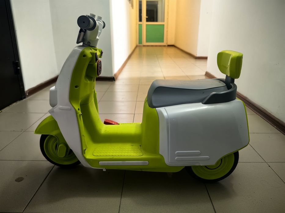 Продам мотоцикл детский электрический