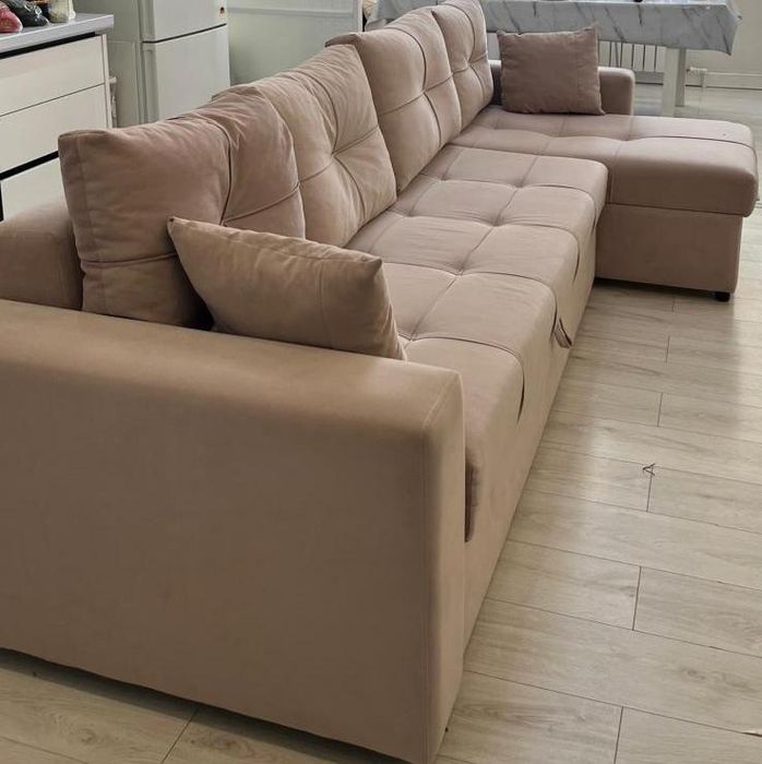 Продам диван 3метра почти новый отличном состояний