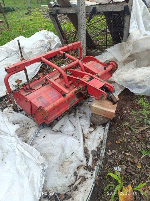 продавам трактор