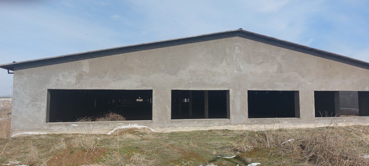База, 5 га Юкоричирчикском районе,Уртасарай