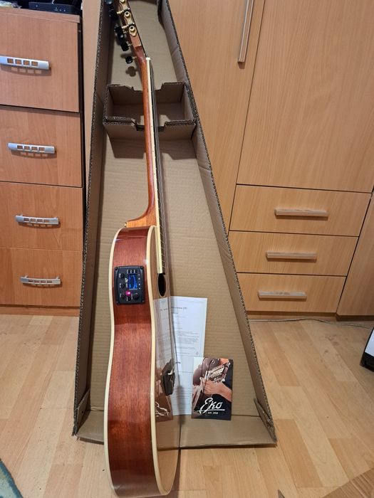 Електро акустична китара Eco slim