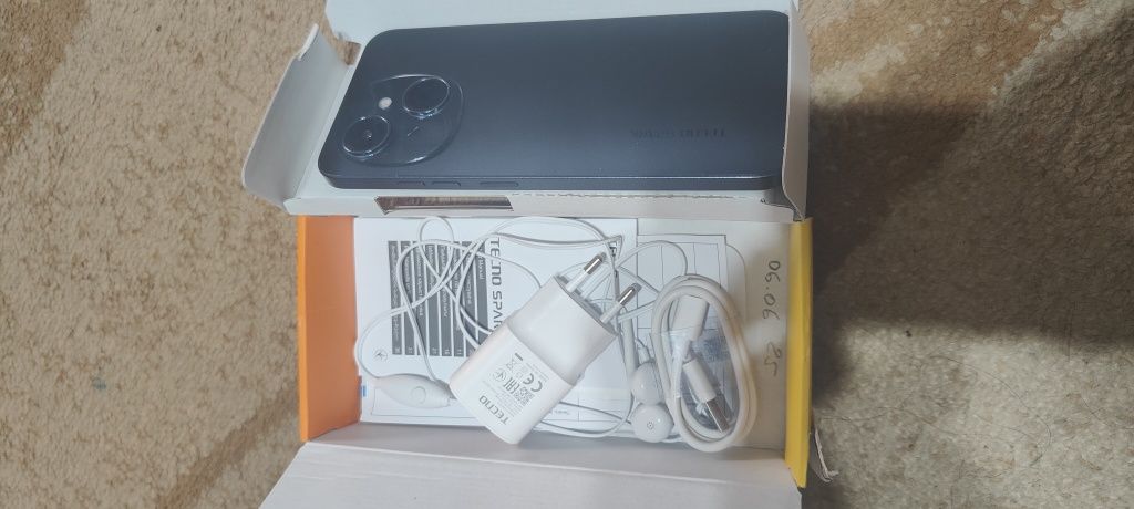 Tecno spark Go1 , 4+4/64