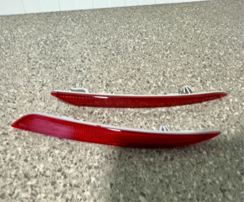 Catadioptru stanga bara spate Ford Mondeo 5