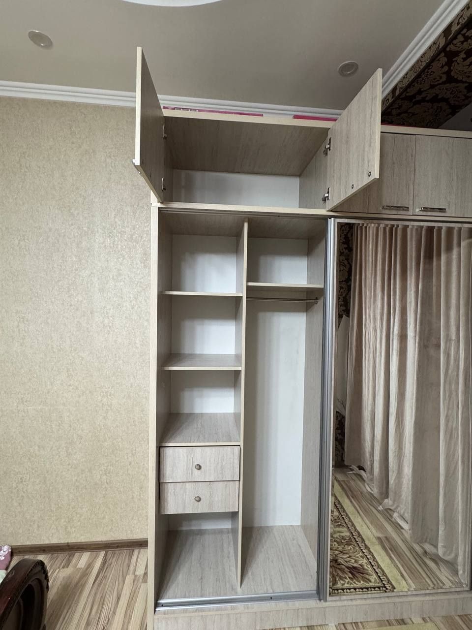 Mebel sotiladi idial