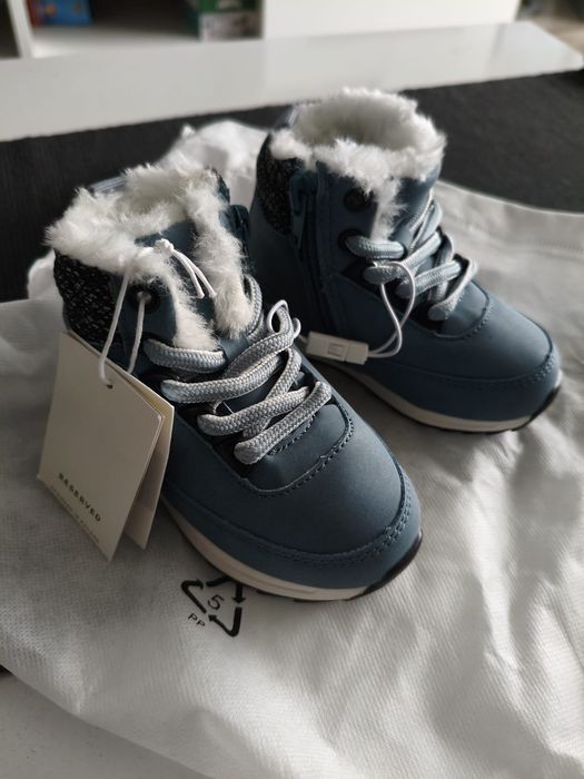 Reserved Бебешки детски зимни затворени обувки боти 20/21