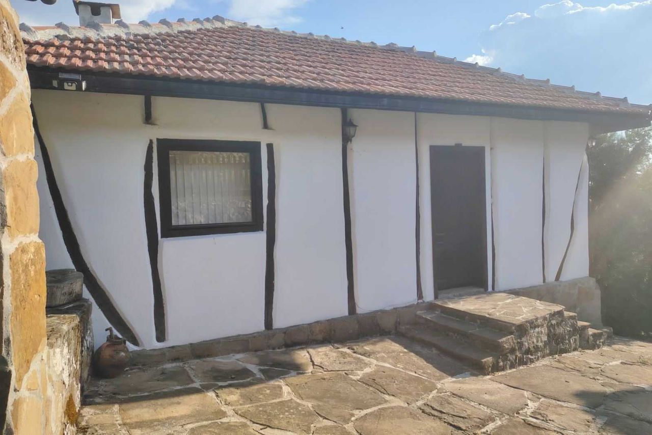 Продава се Къща в с. Брестово, Област Ловеч - 344 кв.м за 400 €/кв.м - Снимка #7