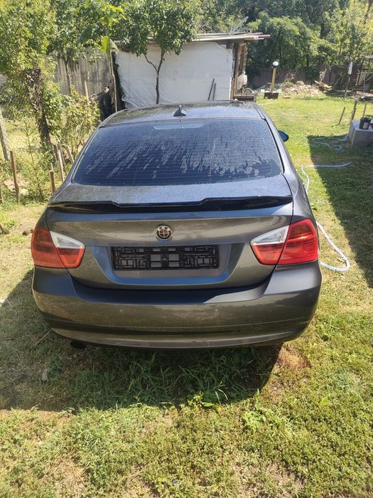 BMW seria 3 avariat partea stânga