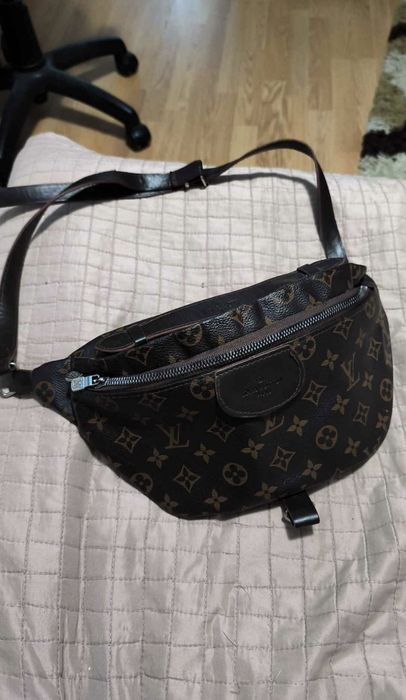 Vând borseta Louis Vuitton (Paris)