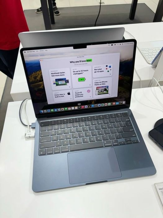 Macbook air m2 16/256 100% 22 ta sikl 25 soatgacha yetadi quvati