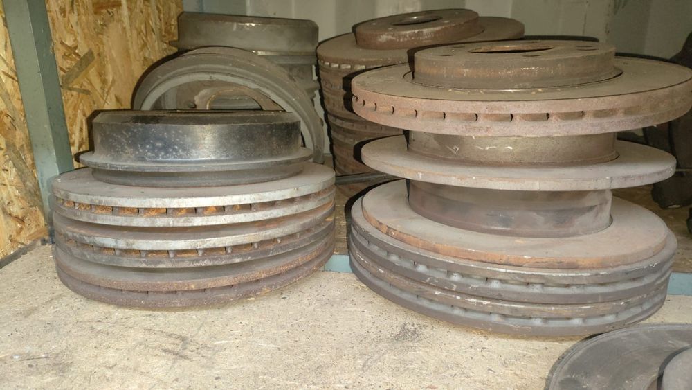 Тормозной диск суппорт вакуум блок авс