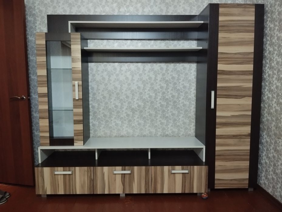 Продам стенку б/у в идеальном состоянии