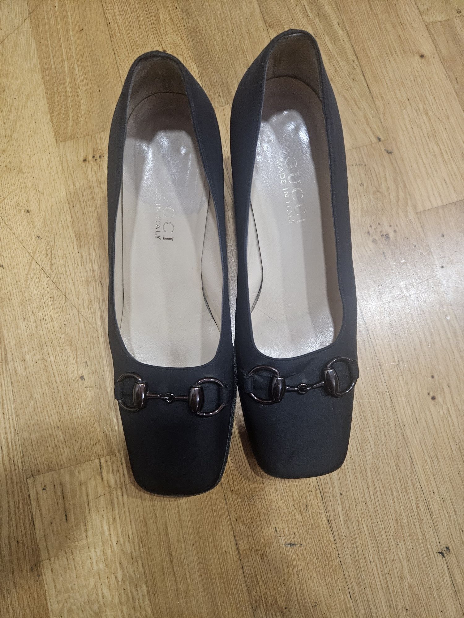 Pantofi Gucci autentici