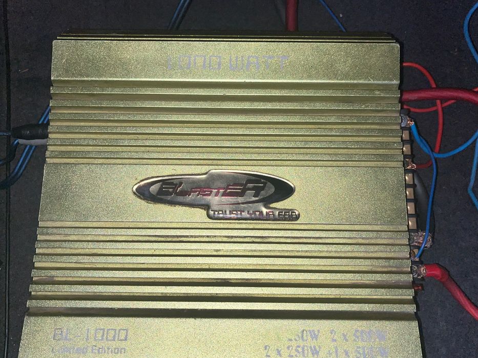 Stație și Subwoofer