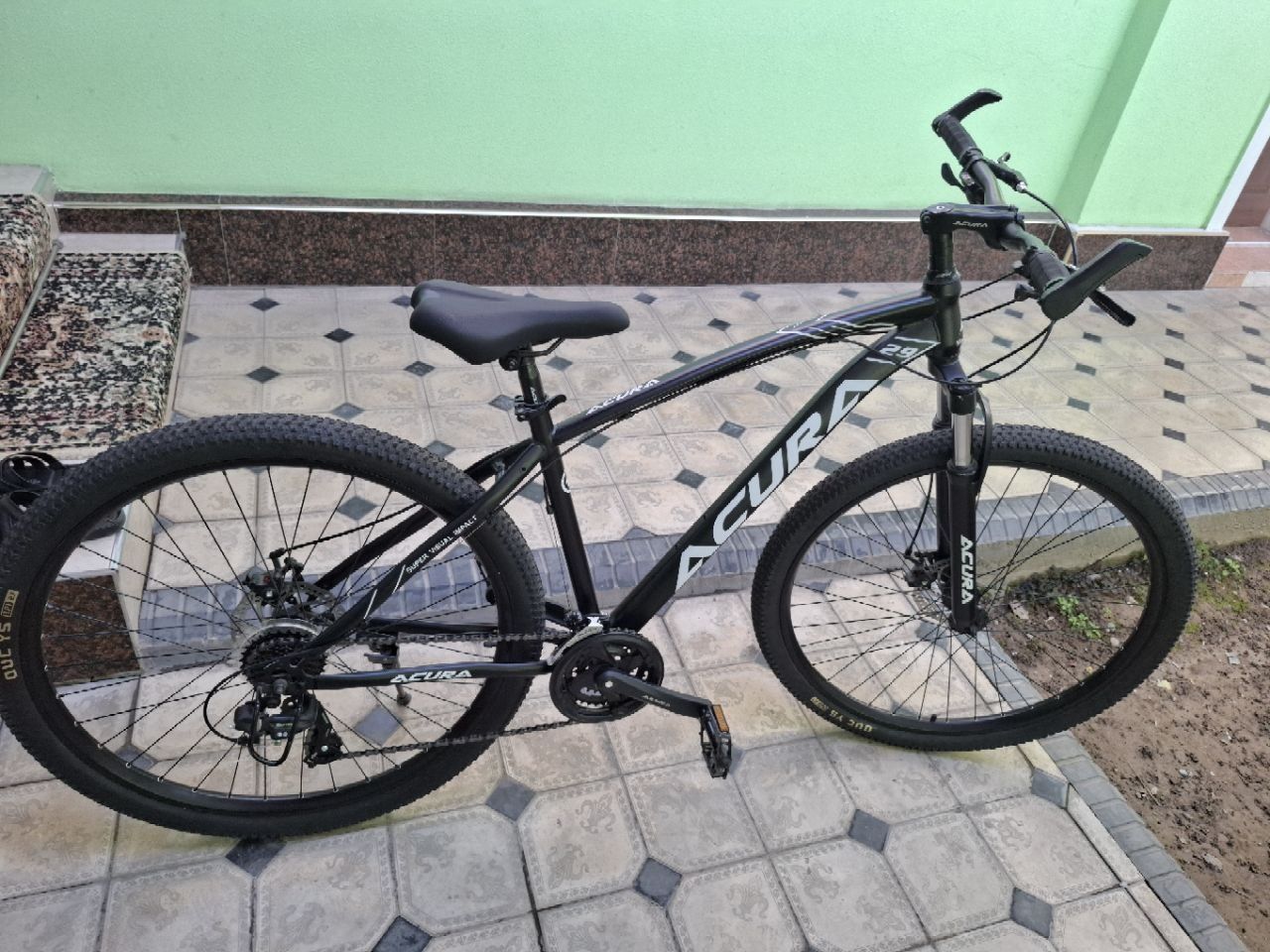 Yangi velosiped 29 razmerlik