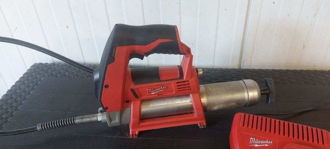 Gresor Milwaukee  M12 GG