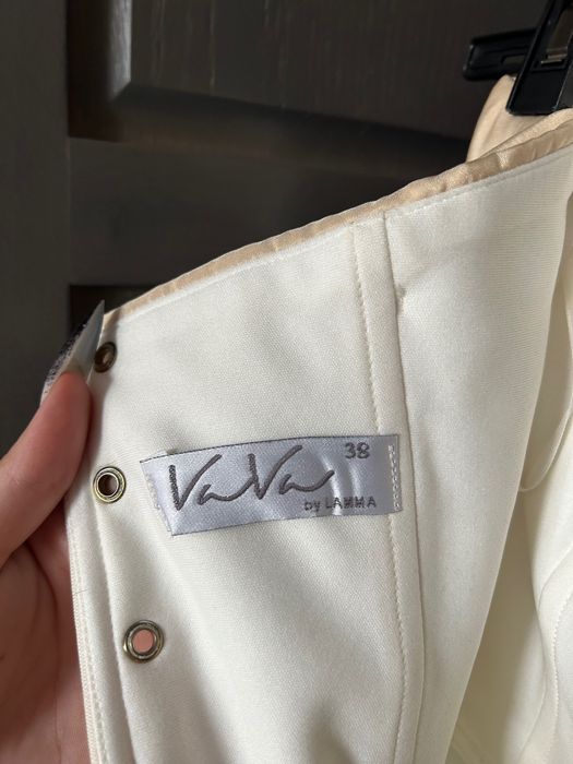 salopeta de ocazie cu trena