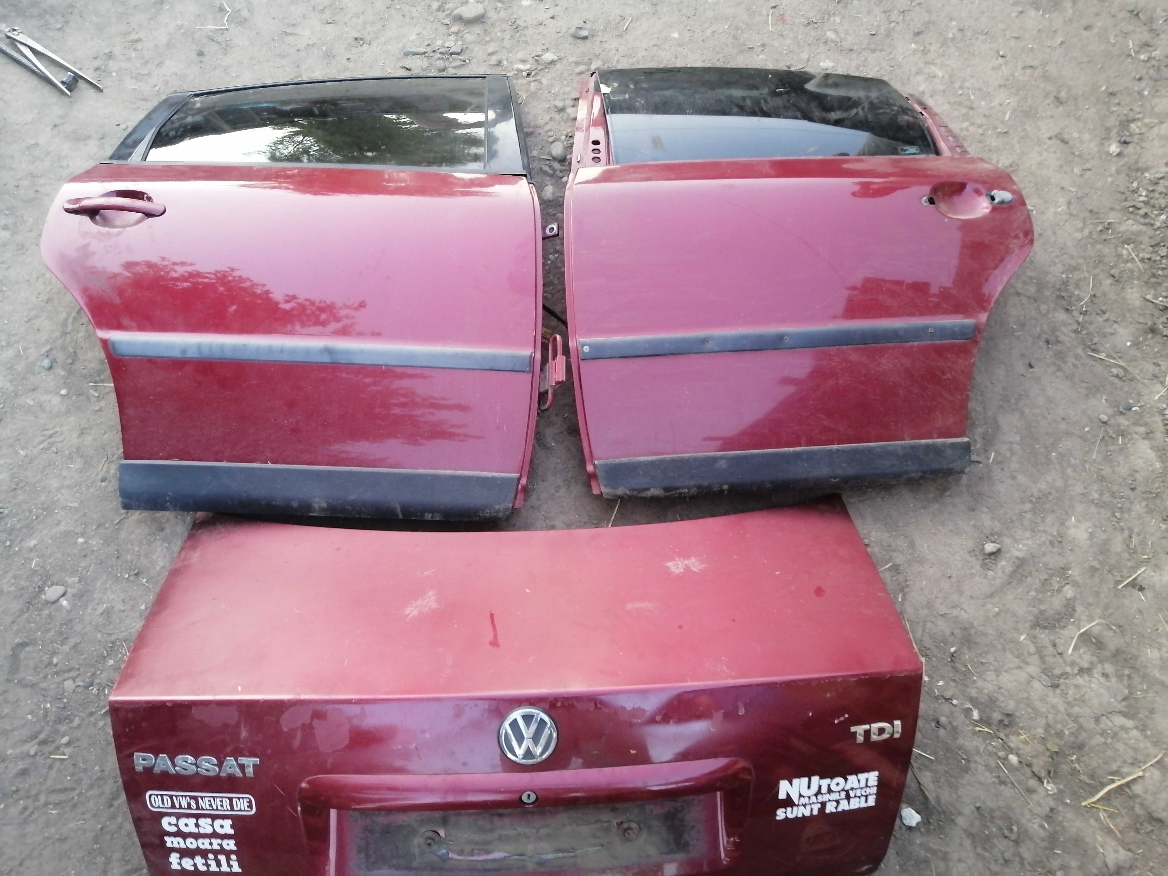 Vând diferite piese de passat b5