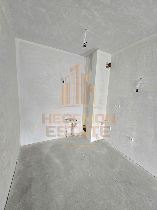 Продава се Двустаен апартамент в к.к. Св.Св. Константин и Елена - 77 кв.м за 2346 €/кв.м - Снимка #3