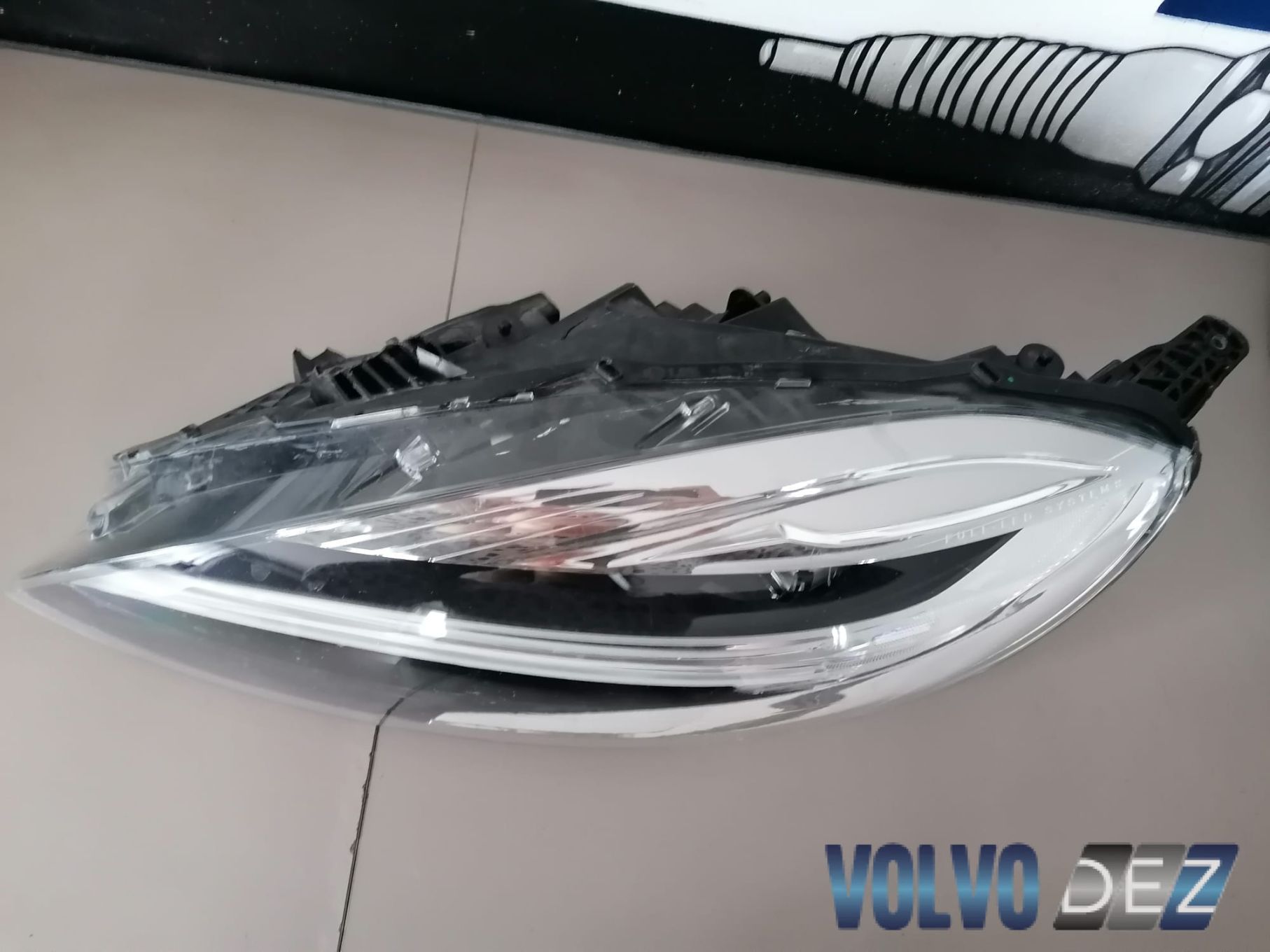 Far stanga fata LED VOLVO V40 31677018