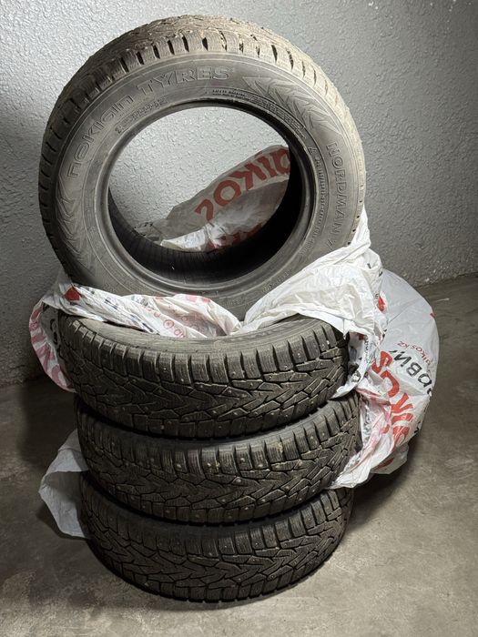Зимние шины Ikon Tyres (Nokian) Nordman 7 195/65 R15 95 T с шипами