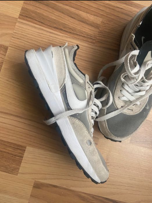 Adidasi Nike foarte comozi