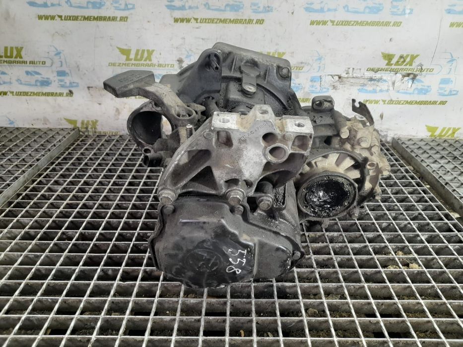 Cutie de viteze manuala 6 trepte 1.6 tdi 0A4301107H Volkswagen VW Cad