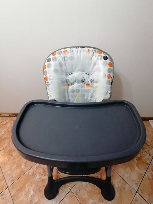 Scaun pentru servit masa bebeluș