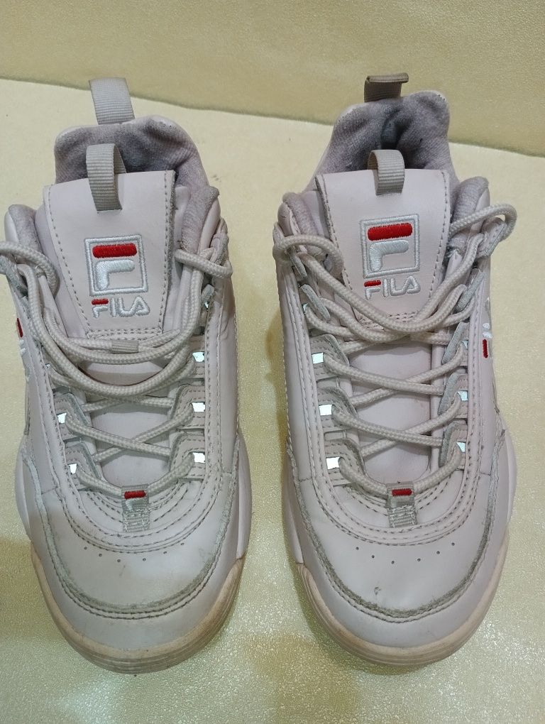 Fila розови кожени сникърси N 39 - 32 лв