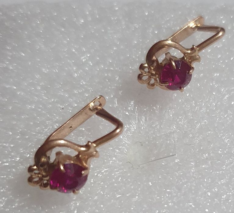 Детские    сережки.