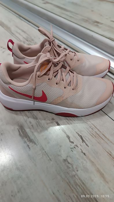 Дамски маратонки Nike 38