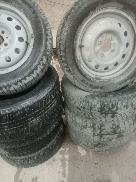 Шины на машину р14 2 комплекте зимный и лепучка