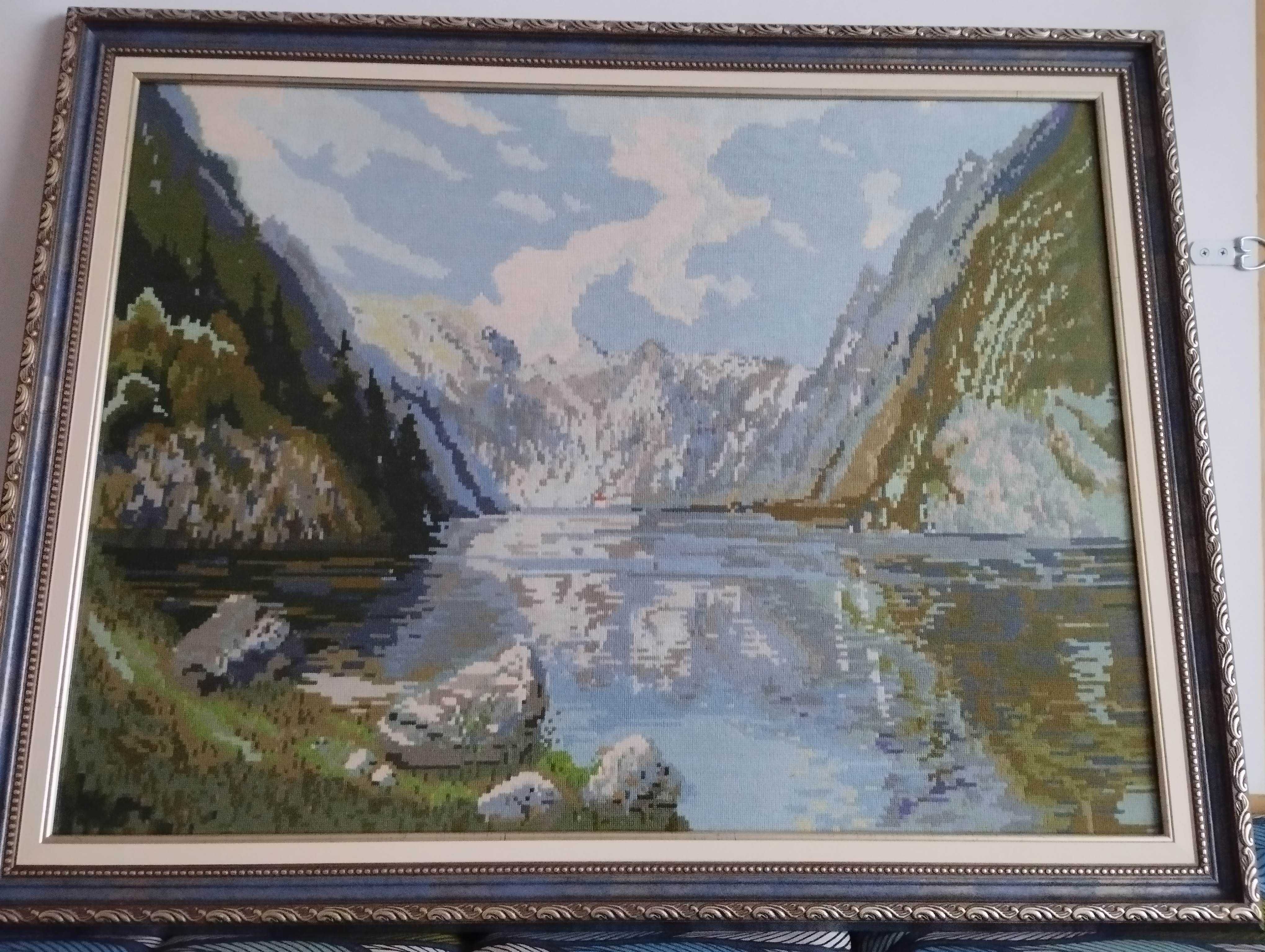 Продавам гоблена Кралско езеро.