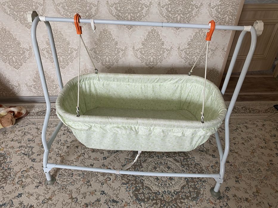 Шайқайтын манеж, машина сатылады