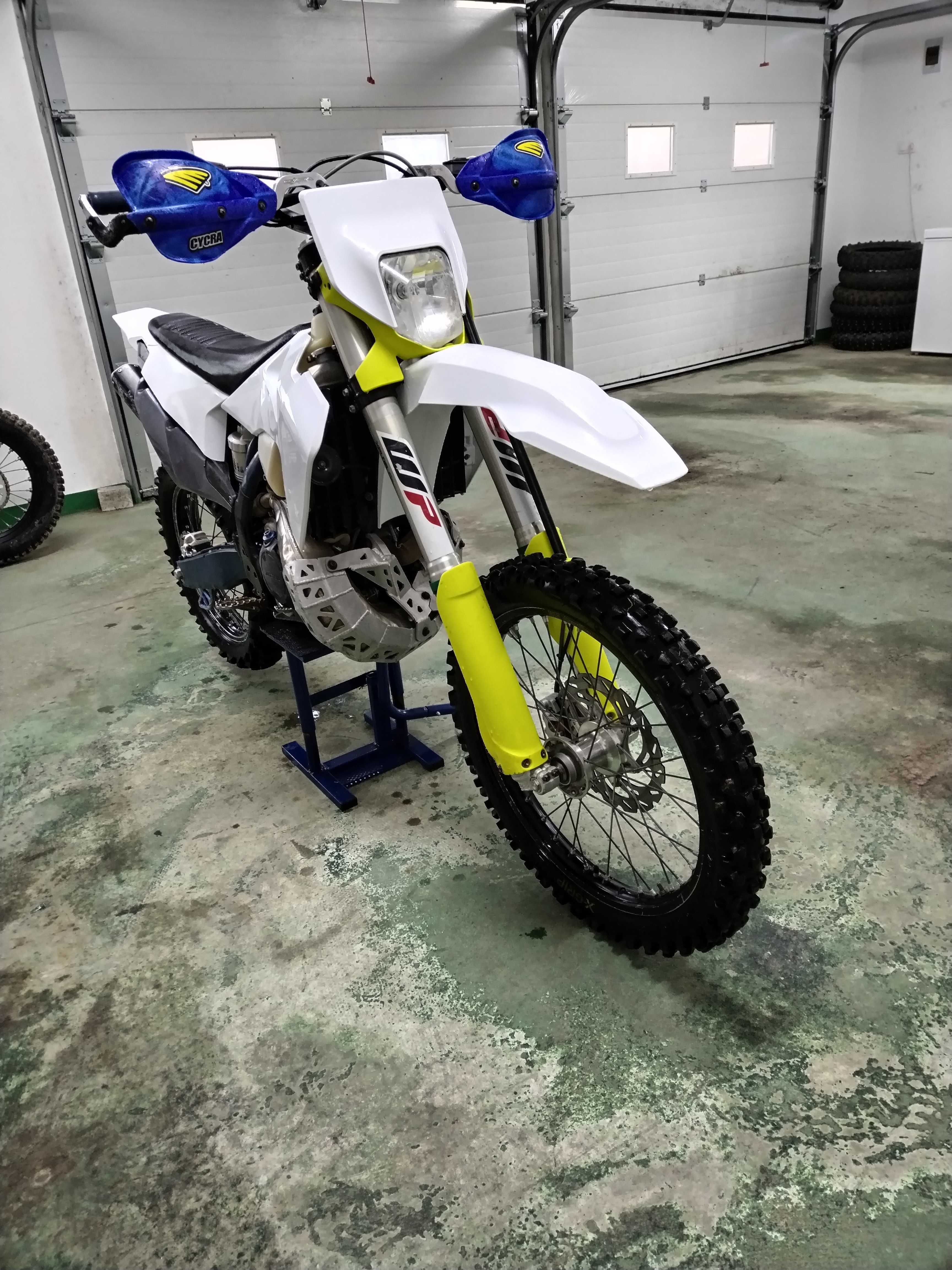 Husqvarna te 300i