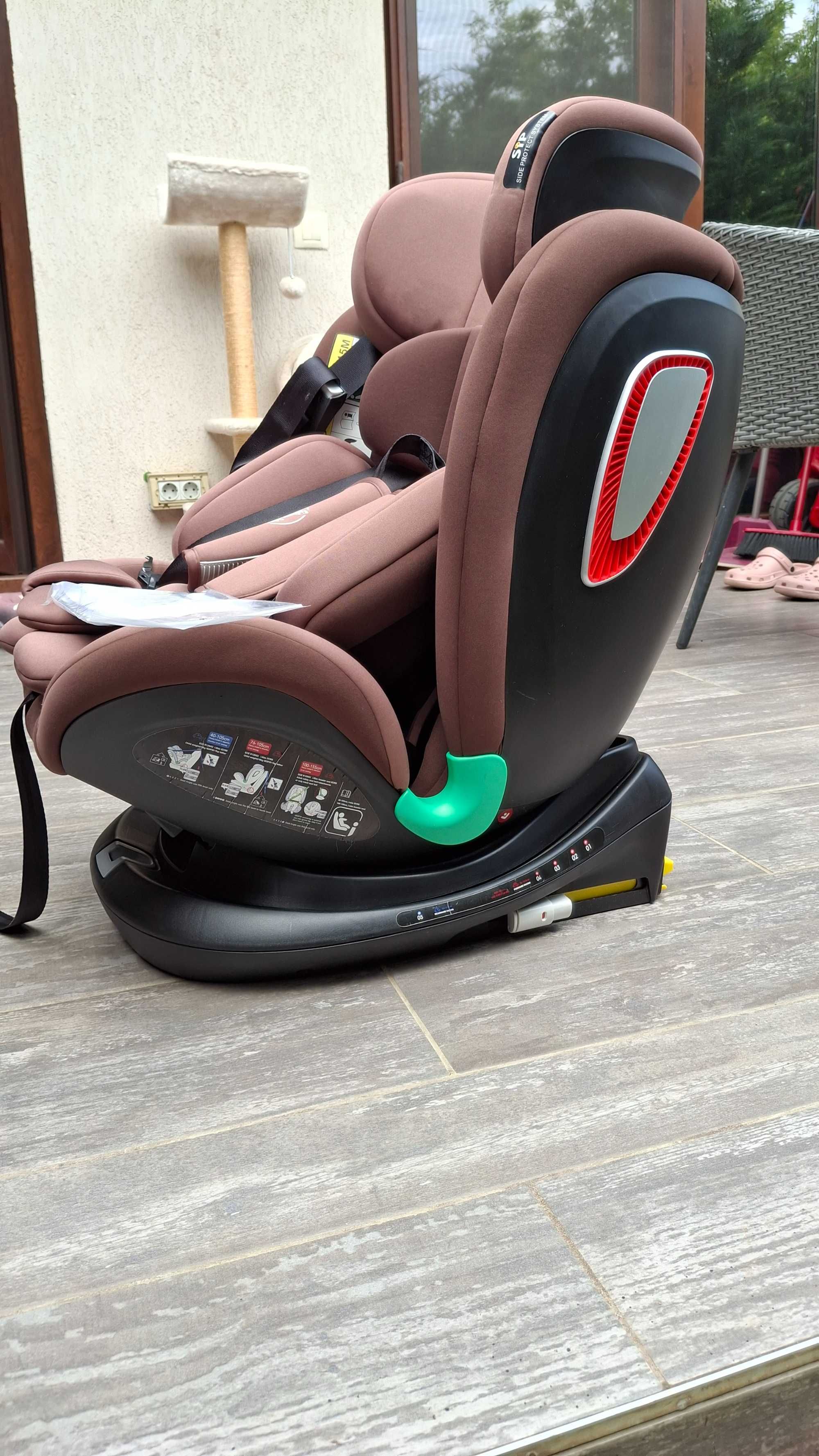 Scaunul auto Tweety Plus DELUXE iSIZE rotativ 360 cu Isofix