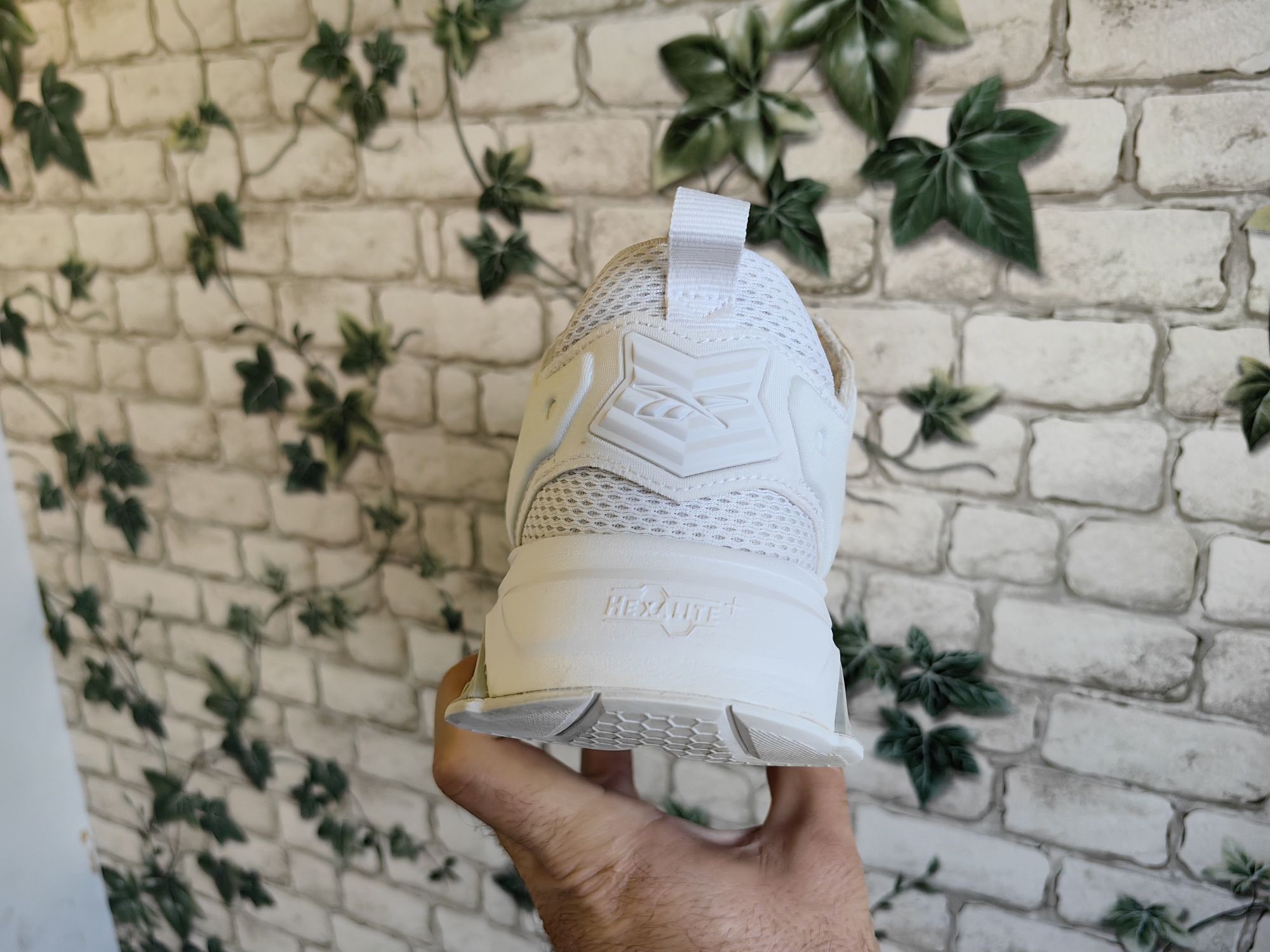 Reebok HEXALITE white
