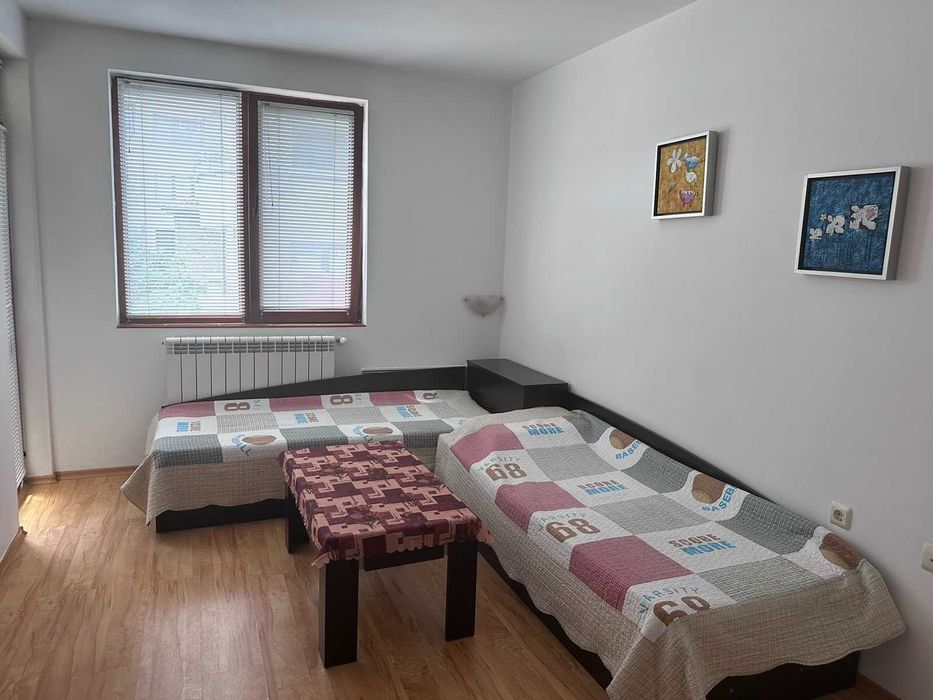 Дава се под наем Тристаен апартамент в Бургас, Център - 110 кв.м за 382.5 € - Снимка #3