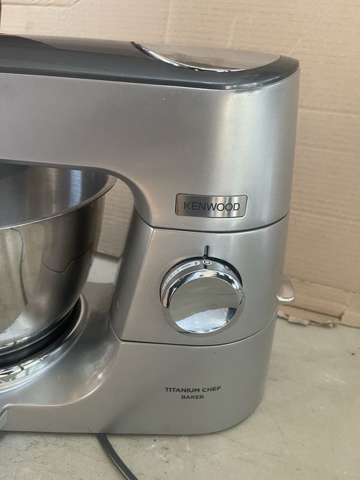 Кухненски робот Kenwood Titanium Chef Baker Xl