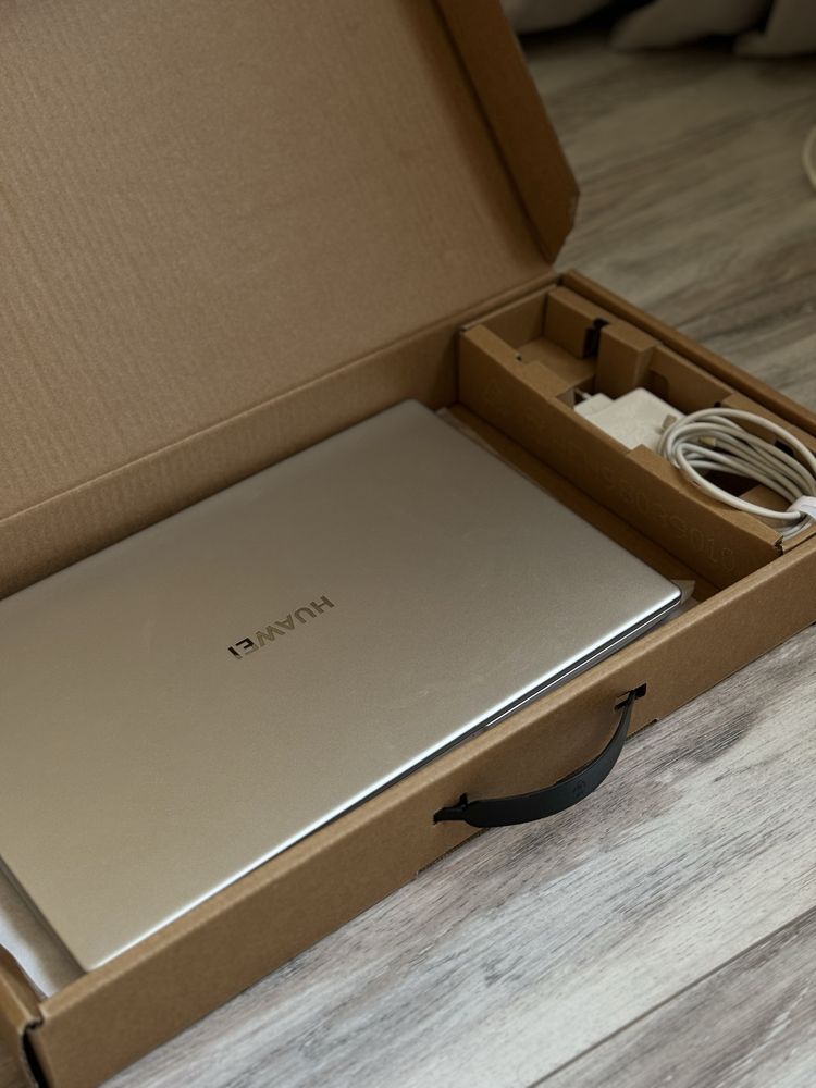 Ноутбук HUAWEI MateBook D15/16gb/R5 5500u/512SSD/Win11