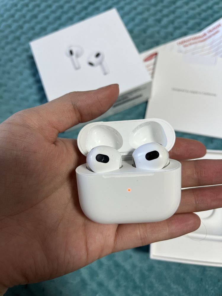 Наушники Apple AirPods 3 with Lightning Charging Case белый