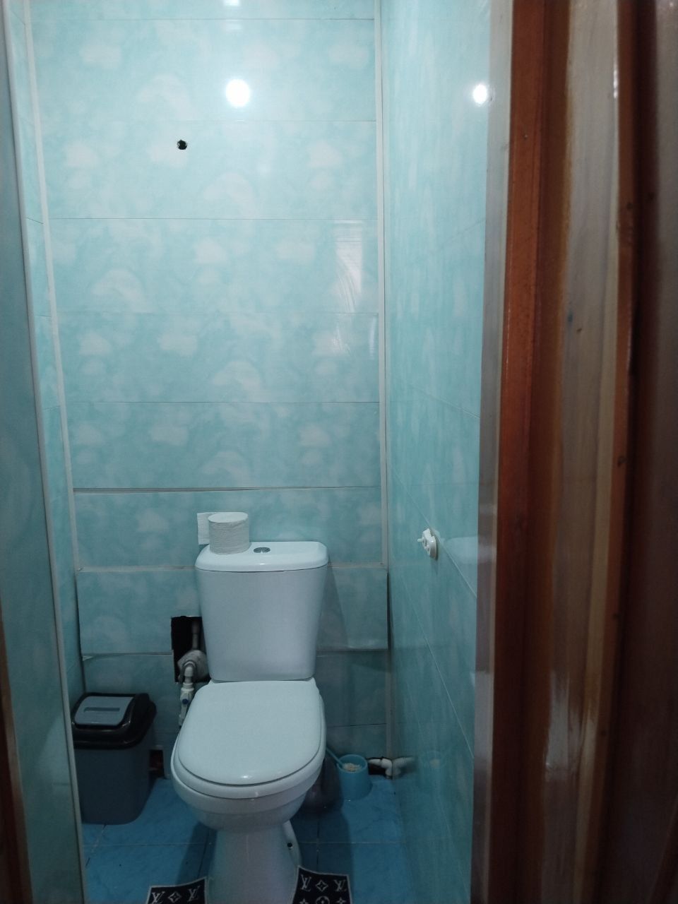 Сампи Роддомда 3 хона сотилади.8 этажда.Ипотека хам булади