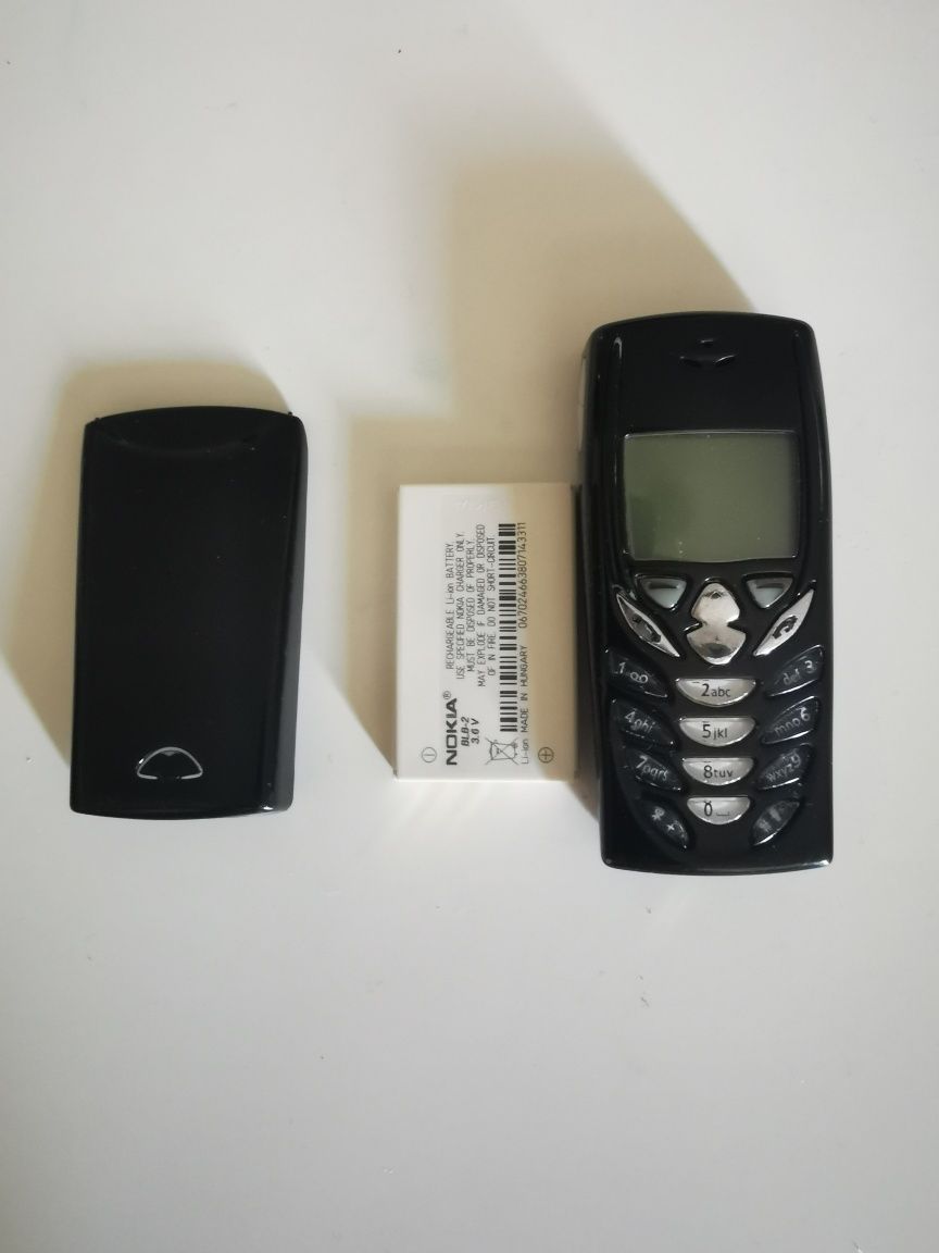 Vand Nokia 8310 telefon de colectie