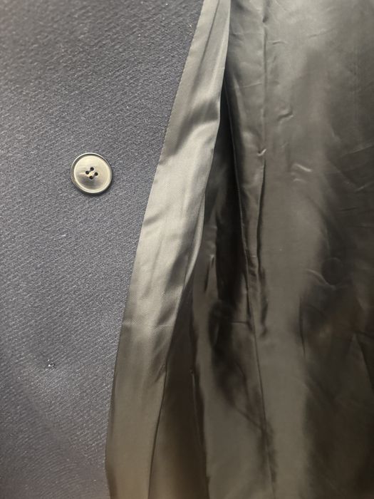 Тъмносиньо вълнено палто от Zara