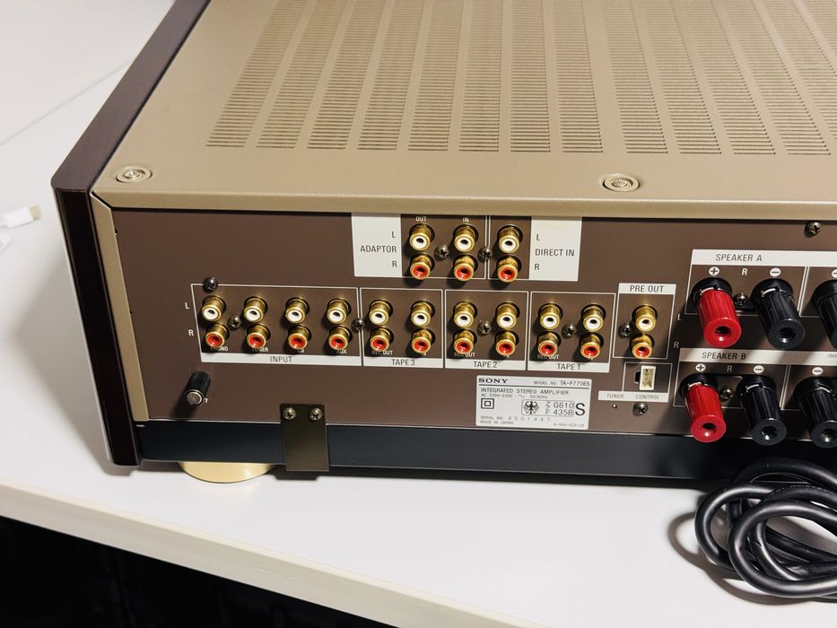Amplificator de inaltă fidelitate SONY F770ES,lemn,MOS-FET, 21.3 KG !