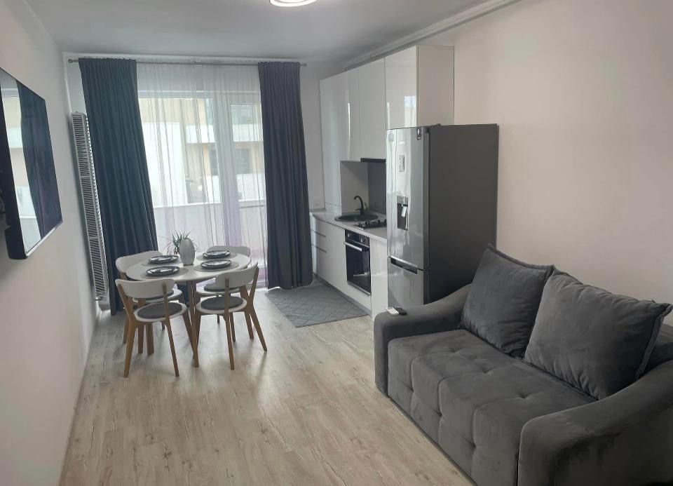 Vand apartament 2 camare zona Tabara navodari