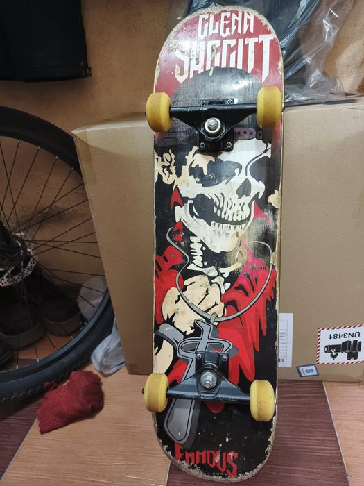 Скейтборд в б/у состоянии