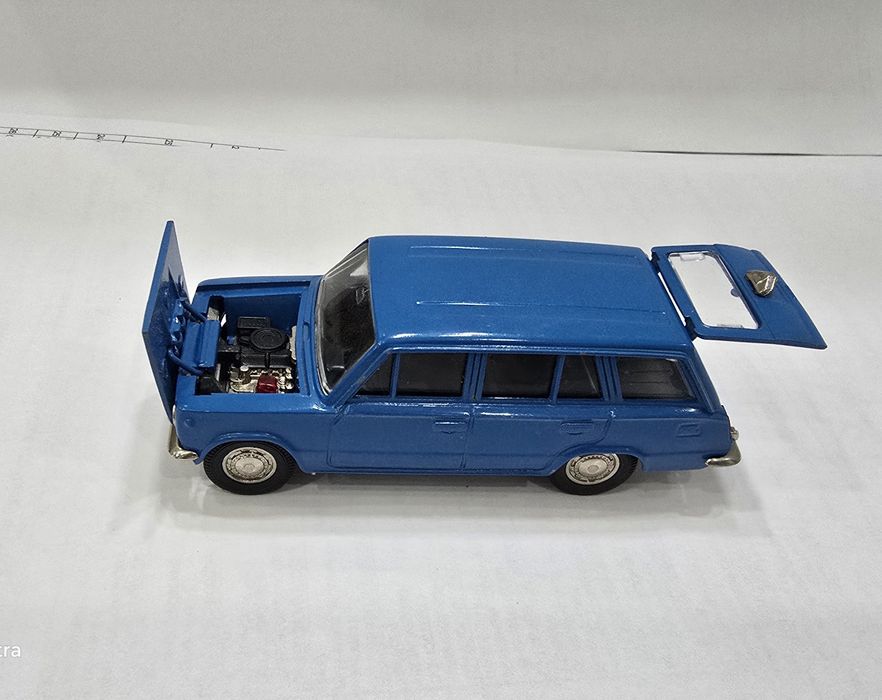 Продам модель авто ваз 2102