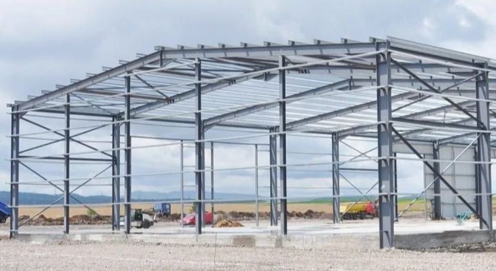 Vand hală metalică 7 m lățime 15 m lungime cu 4 m înălțime din profil