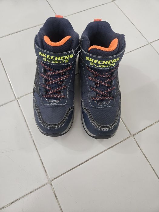 Детски зимни боти - светещи