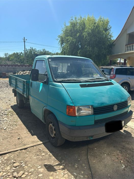Volkswagen t 4        .